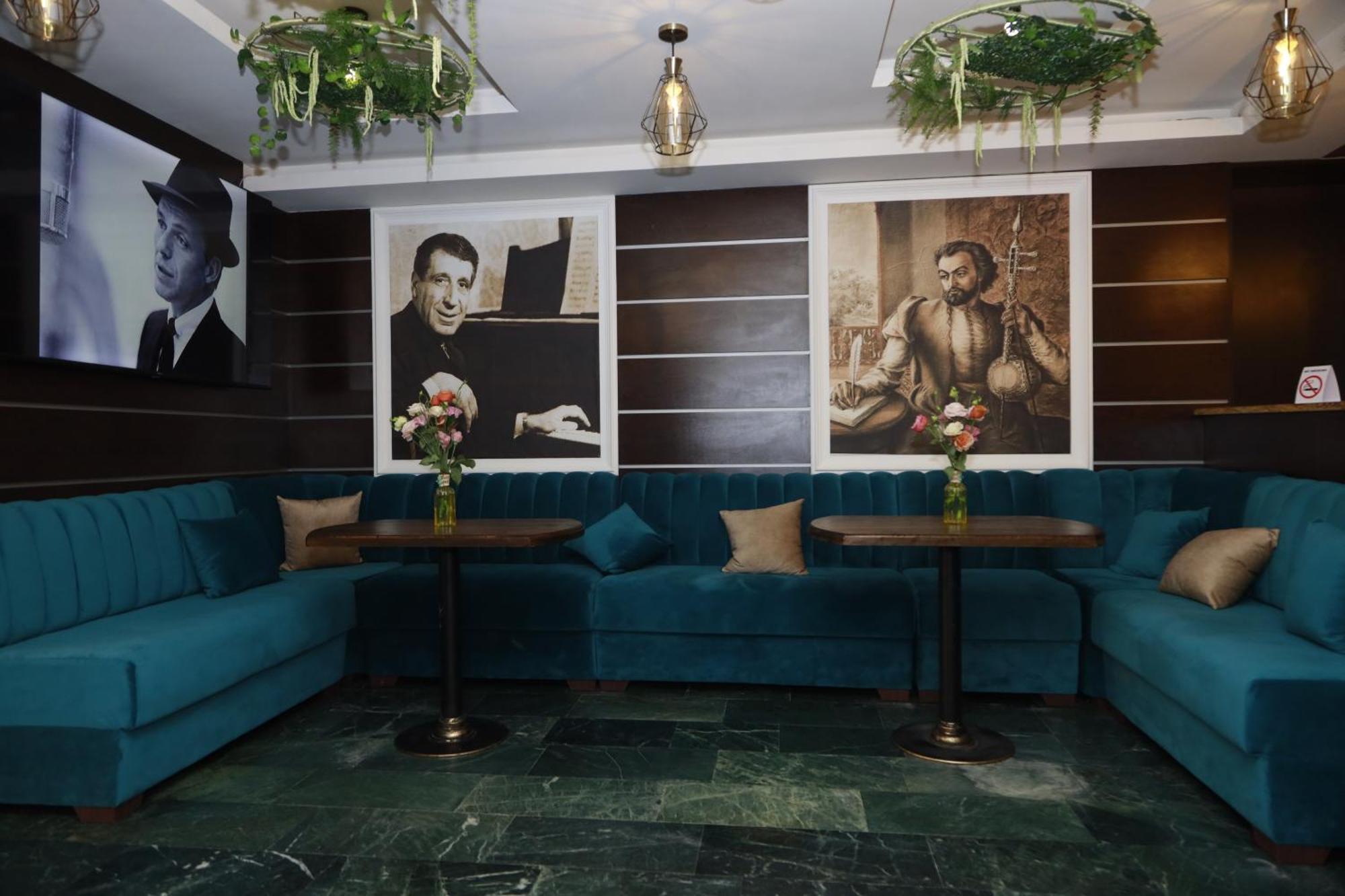Delin Hotel And Tours エレバン エクステリア 写真