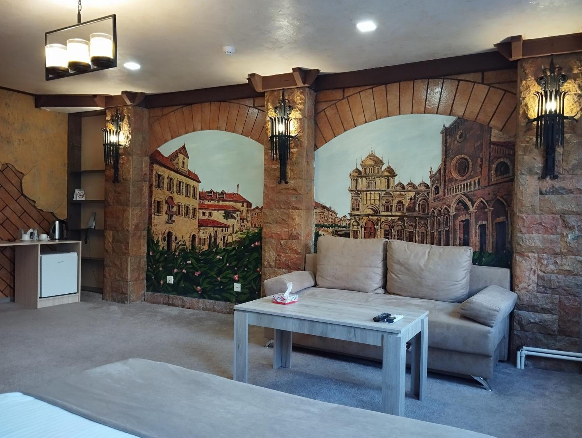 Delin Hotel And Tours エレバン エクステリア 写真